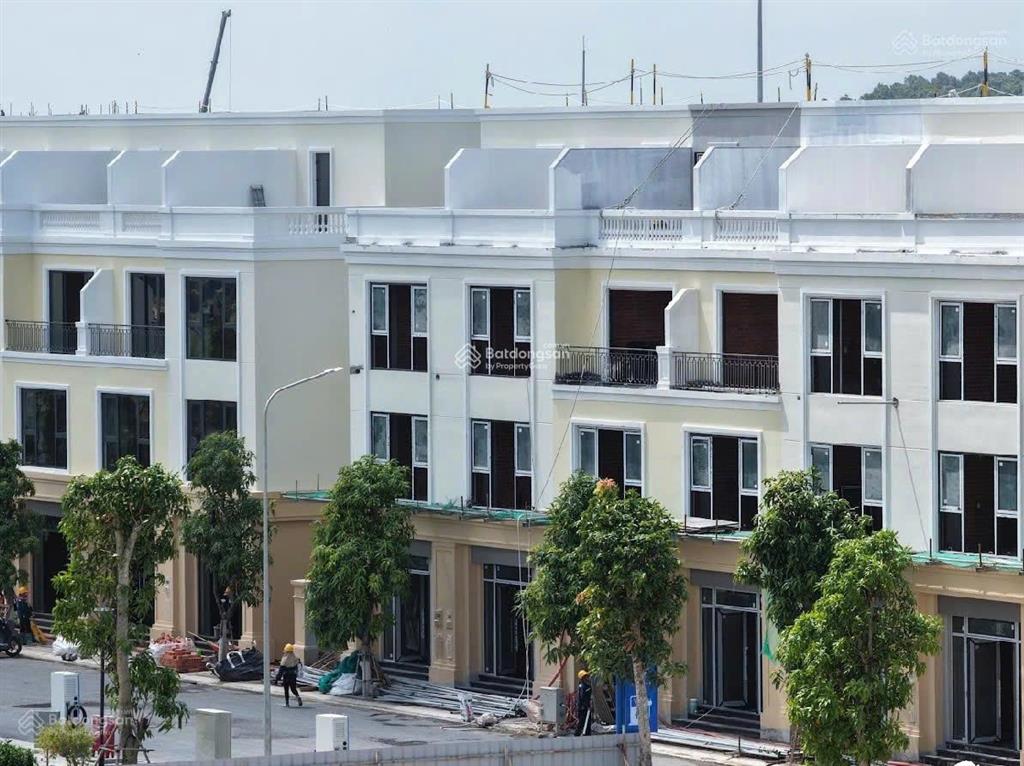 Bán nhà phố liền kề vinhomes sài gòn park  hóc môn, dt 60m² (5 x 12m), 1 trệt + 3 lầu