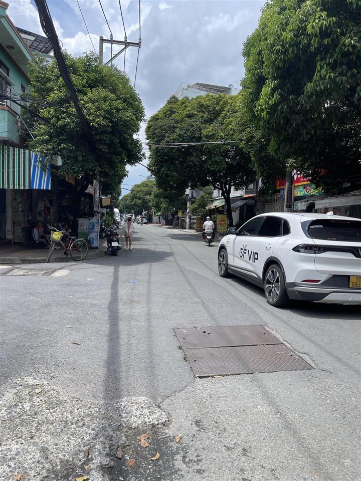 Bán nhà hxh trần thị trọng(cống lỡ cũ) p15  tân bình(dt 8,7x 29 =238m2) hiện có 12 phòng trọ