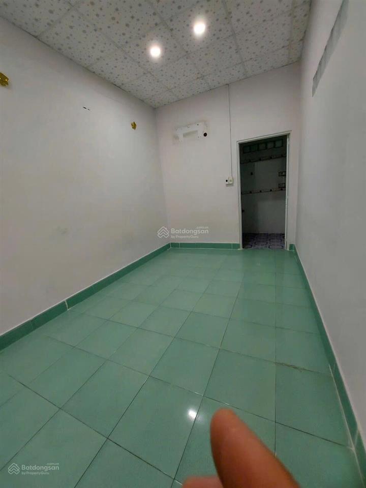 Bán nhà mặt tiền 106 đường 4, p. phước bình, q9 cũ  dt 4m x 26m  dtcn 88m2 hiện trạng cấp 4.