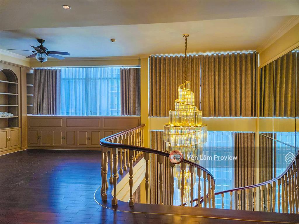 Bán hoặc cho thuê duplex tại the vista an phú tầng cao gồm 4 phòng ngủ view đẹp với diện tích 350m2