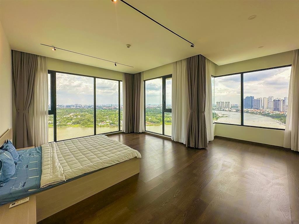 Bán hoặc cho thuê penthouse tại dedge thảo điền view sông gồm 5 phòng ngủ với diện tích 412m2