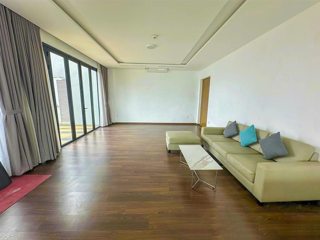 Bán hoặc cho thuê penthouse tại dedge thảo điền view sông gồm 5 phòng ngủ với diện tích 412m2