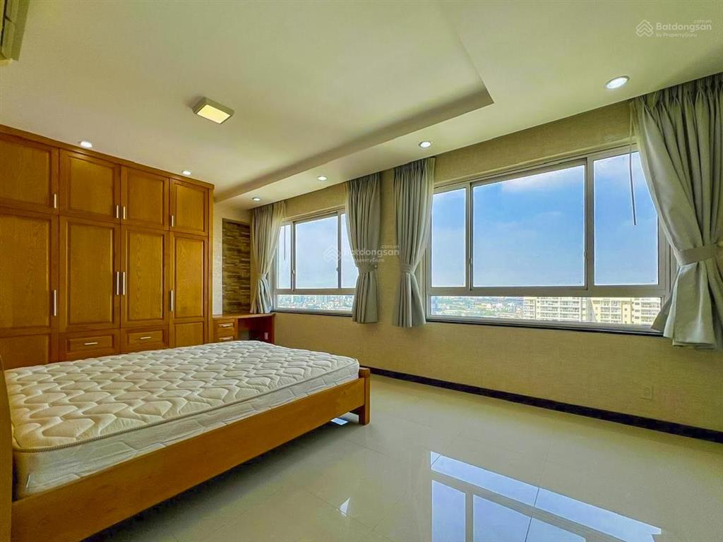 Bán căn hộ ghép tại tropic garden thảo điền gồm 4 phòng ngủ view đẹp với diện tích 176m2