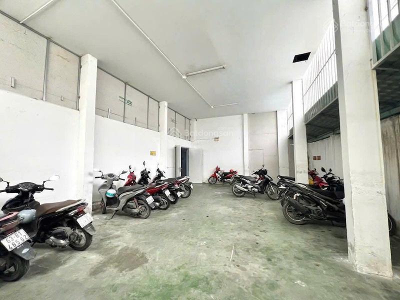 Bán toà chdv siêu đẹp tại quốc lộ 13 cũ, 350 m2, 5 tầng, dòng tiền 120tr/th