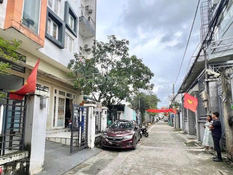 Bán toà chdv siêu đẹp tại quốc lộ 13 cũ, 350 m2, 5 tầng, dòng tiền 120tr/th