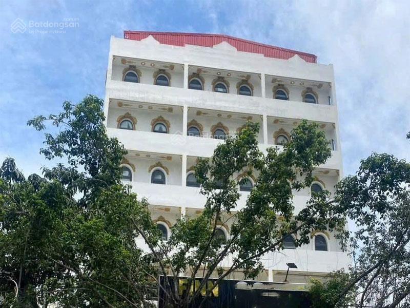 Bán khách sạn bưng ông thoàn thủ đức, dt 991m², hâm, 7 tầng, doanh thu 400tr/th