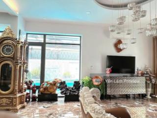 Bán biệt thự compound xuân thủy, thảo điền, 380m2, hồ bơi, giá 105 tỷ