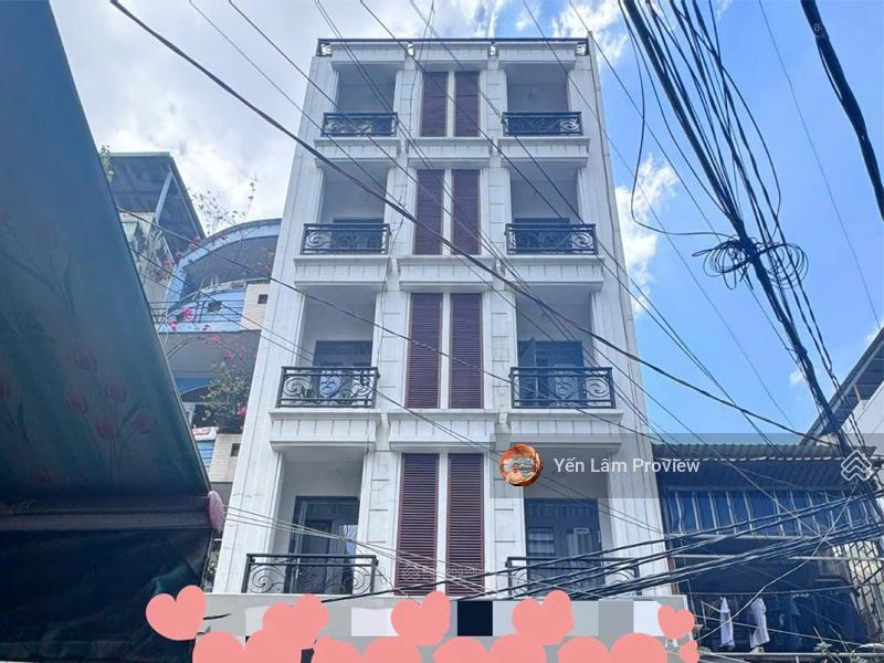 Bán tòa chdv nguyễn thị minh khai, q1, 18p, 6m x 18m, 5 tầng, dòng tiền 140 tr/th