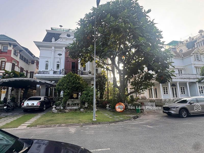 Bán biệt thự siêu sang lan anh, dt 395m² biệt lập, 1 trệt 2 lầu , giá 240 tỷ