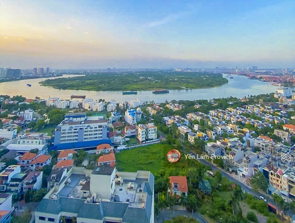 Cần bán căn hộ tại lumiere riverside tầng cao gồm 3 phòng ngủ view sông diện tích 96m2