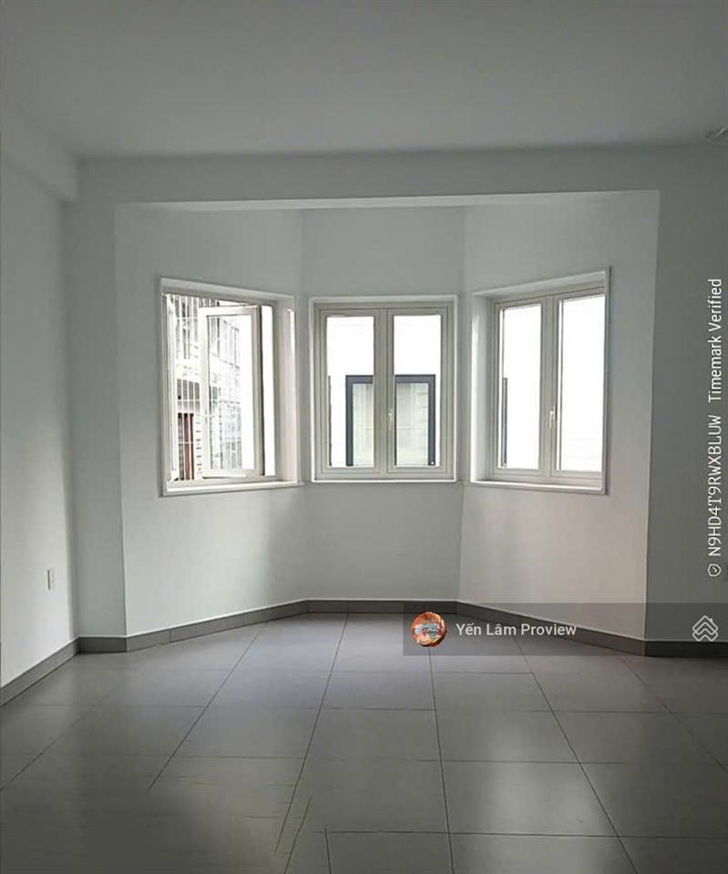 Cho thuê biệt thự căn góc saigon pearl, diện tích 10x21m, có thang máy, nhà mới tinh