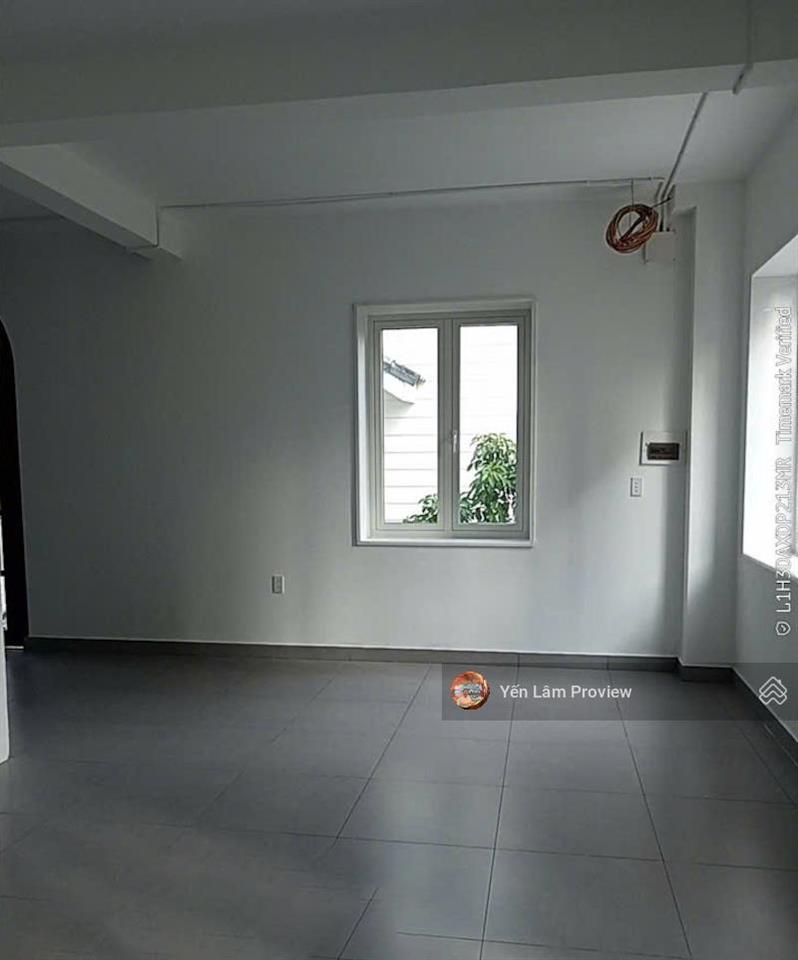 Cho thuê biệt thự căn góc saigon pearl, diện tích 10x21m, có thang máy, nhà mới tinh