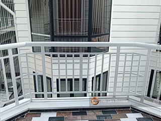 Cho thuê biệt thự căn góc saigon pearl, diện tích 10x21m, có thang máy, nhà mới tinh
