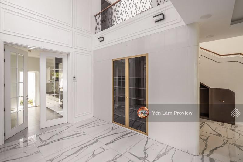 Cho thuê biệt thự thảo điền, 10x20m, 3 tầng, 5pn, sân vườn đẹp, nhà hoàn thiện