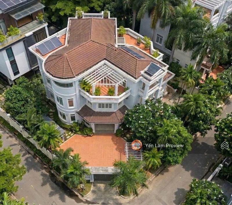 Cho thuê biệt thự thảo điền, 3 tầng, 421m2, 5pn, hồ bơi + sân vườn đẹp