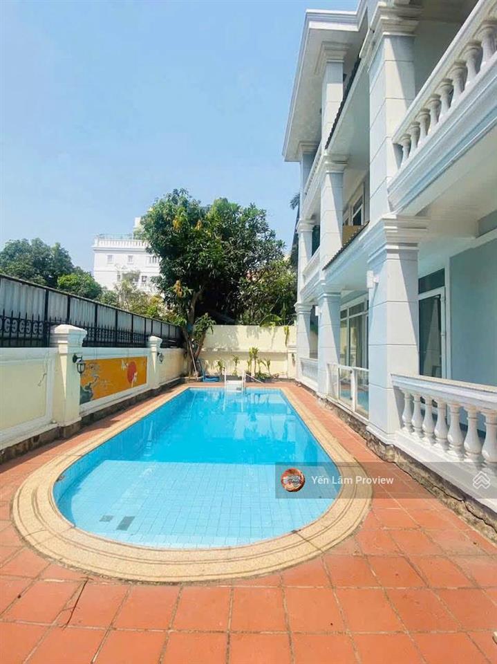 Cho thuê biệt thự thảo điền, 3 tầng, 421m2, 5pn, hồ bơi + sân vườn đẹp