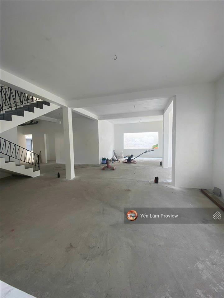 Cho thuê gấp nhà mặt phố đoàn hữu trưng, 125 triệu, 525 m2, 6 phòng lớn, không nội thất