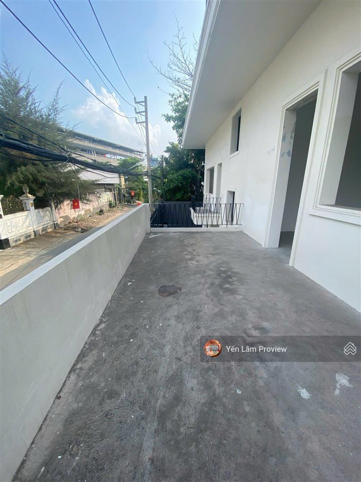 Cho thuê gấp nhà mặt phố đoàn hữu trưng, 125 triệu, 525 m2, 6 phòng lớn, không nội thất