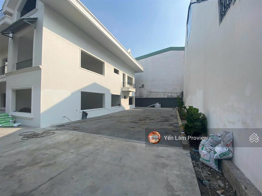Cho thuê gấp nhà mặt phố đoàn hữu trưng, 125 triệu, 525 m2, 6 phòng lớn, không nội thất