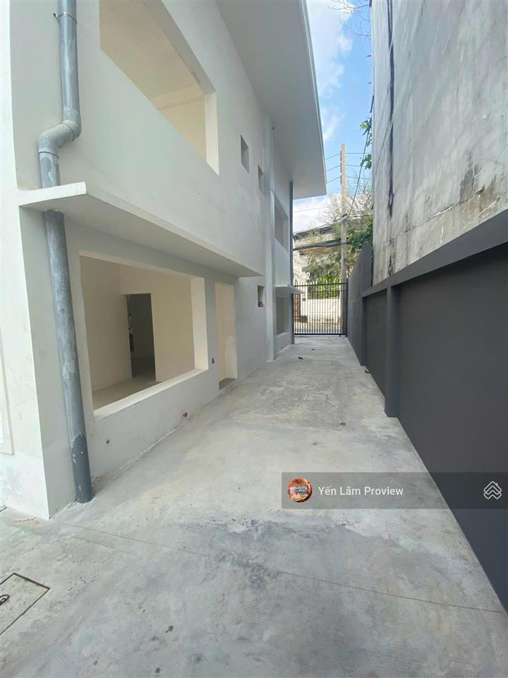 Cho thuê gấp nhà mặt phố đoàn hữu trưng, 125 triệu, 525 m2, 6 phòng lớn, không nội thất