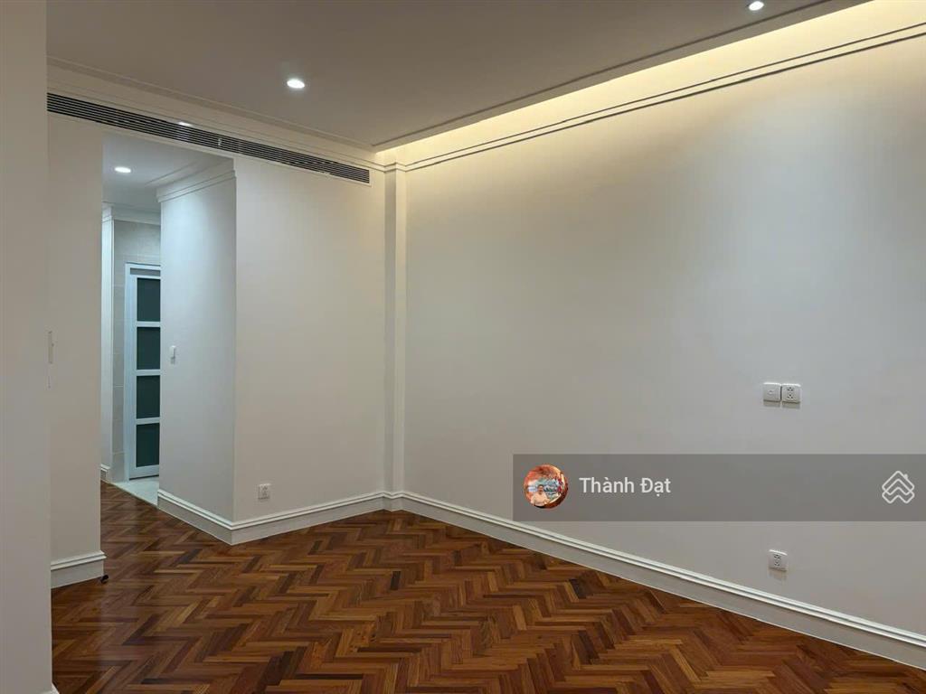 Bán biệt thự thảo điền góc 2 mặt tiền thái ly, 12x15m đất, 3 tầng, 5pn, nhà đẹp
