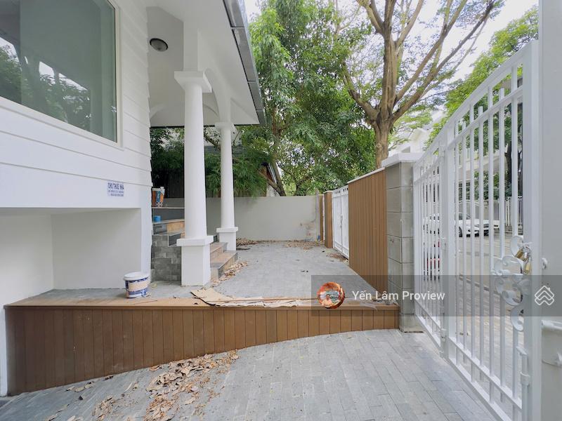 Cho thuê biệt thự saigon pearl căn góc, có thang máy, 10x21m, 4 tầng, giá 120 tr/th