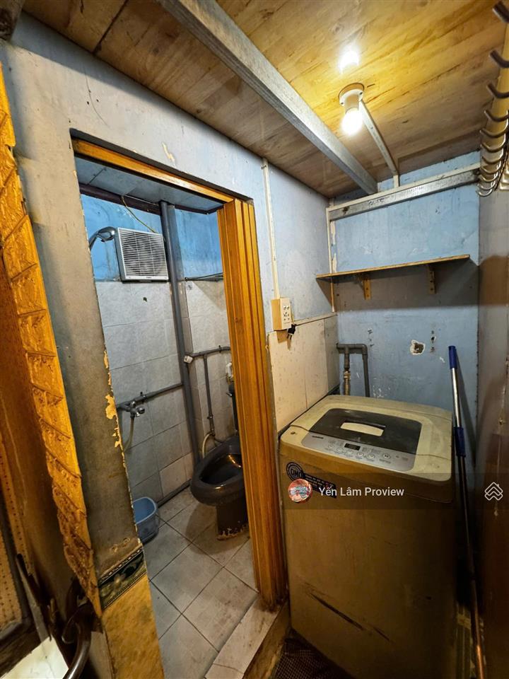 Bán nhà mặt phố tại nguyễn thái bình, 4,2 tỷ, 7,2 m2, 2pn + 2wc + 3 tầng, hot!