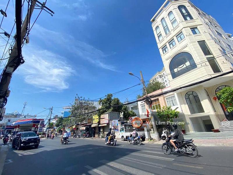 Bán building lê quang định, hầm 7 tầng, 183,8m2, đang cho thuê 170 tr/th