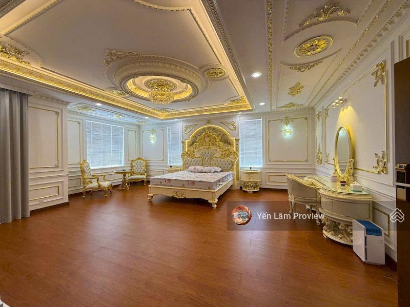 Bán villa góc 2mt nguyễn văn hưởng thảo điền, 777 m², hồ bơi sân vườn, 2 lầu
