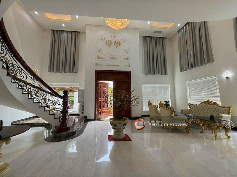 Bán villa góc 2mt nguyễn văn hưởng thảo điền, 777 m², hồ bơi sân vườn, 2 lầu