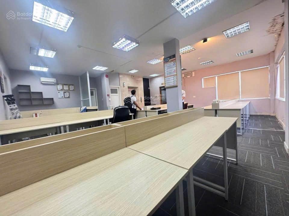 Cho thuê nhà cao đức lân an khánh, 250m², hầm 3 tầng, 110tr/th