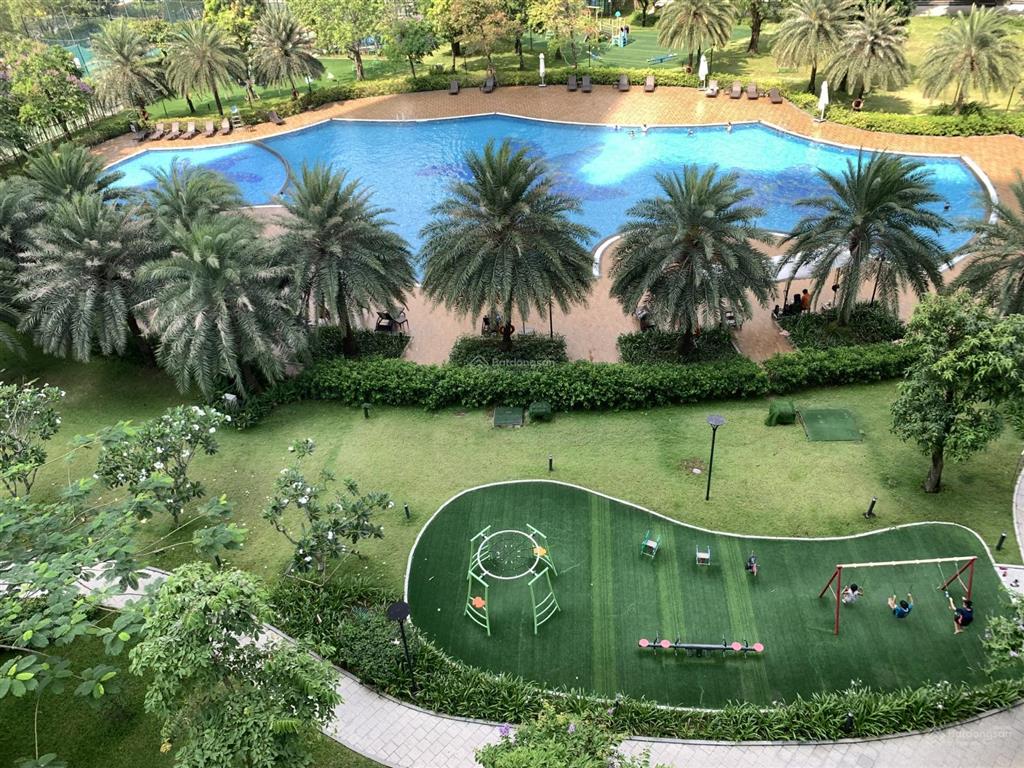 Chính chủ cần bán đất 2 mặt tiền bạch đông ôn giá 300 triệu/m2  0932 069 ***