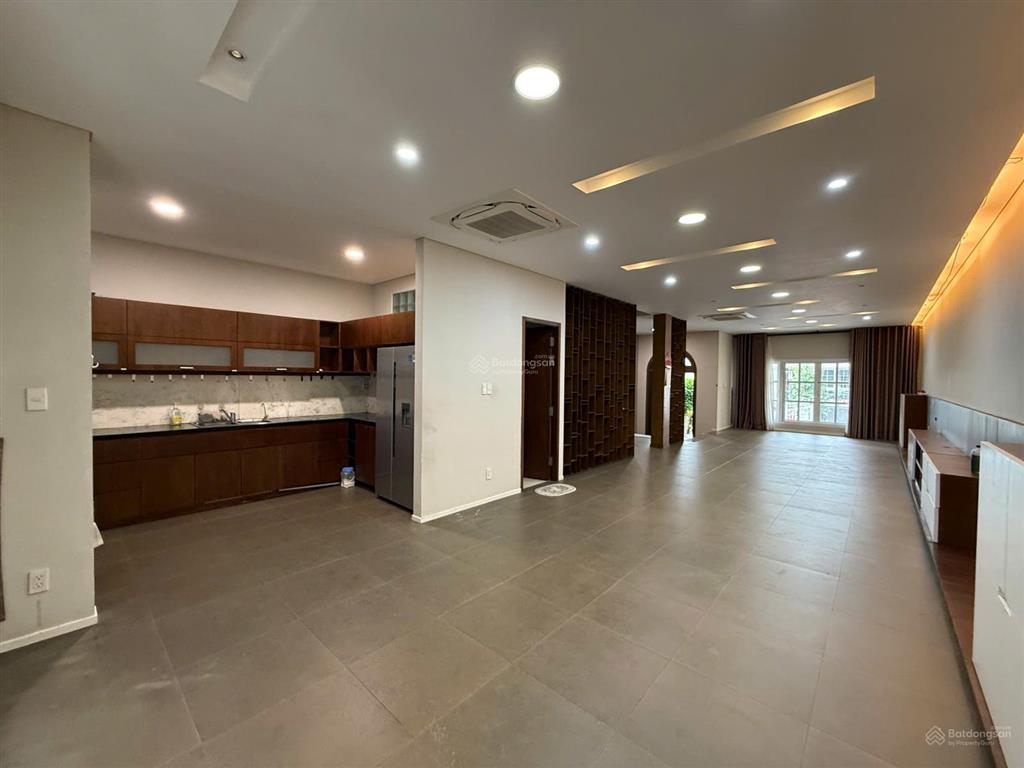 Cho thuê nhà biệt thự saigon pearl, 450m² sàn, 1 hầm 1 trệt 3 lầu 99 triệu/tháng t1.2025 ntdd
