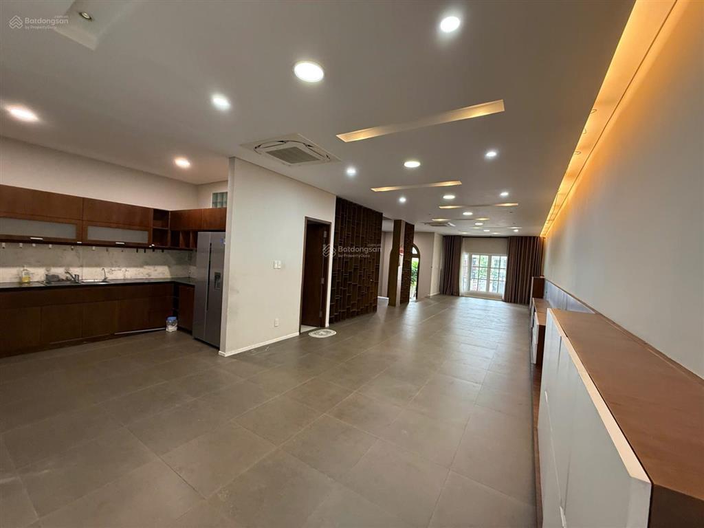 Cho thuê nhà biệt thự saigon pearl, 450m² sàn, 1 hầm 1 trệt 3 lầu 99 triệu/tháng t1.2025 ntdd