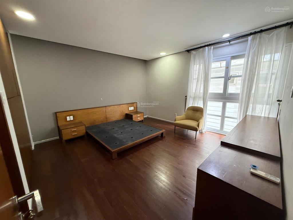 Cho thuê nhà biệt thự saigon pearl, 450m² sàn, 1 hầm 1 trệt 3 lầu 99 triệu/tháng t1.2025 ntdd