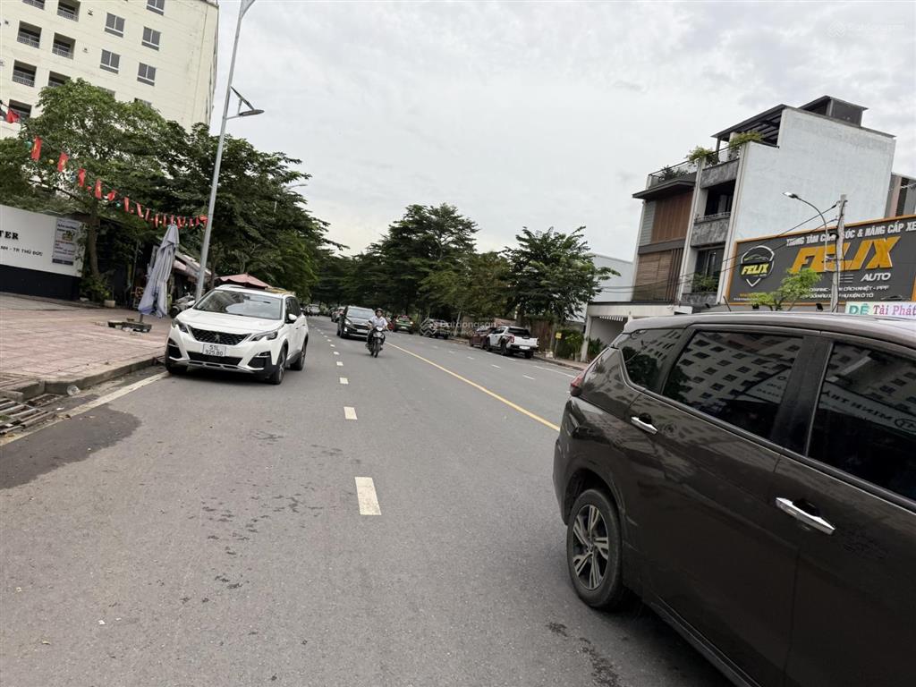 Bán lô đất đường d5, khu tđc 1.8 ha chợ bình khánh 5x14 70m2