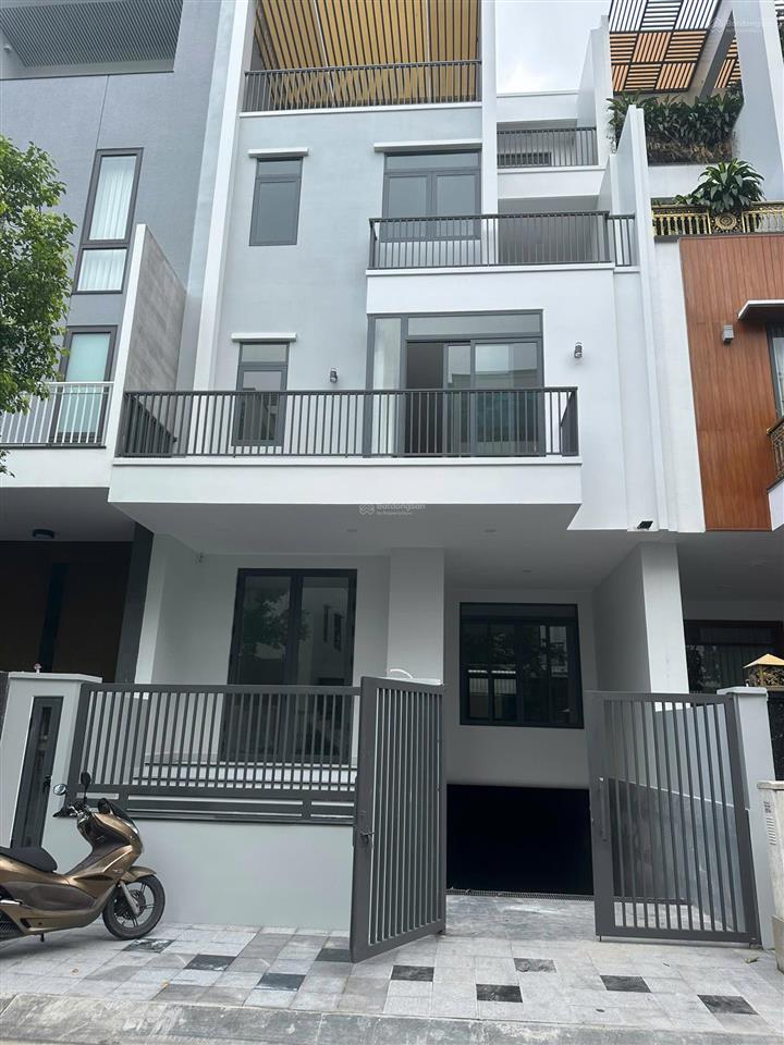 Cho thuê villa saigon mystery hưng thịnh  tml quận 2  504m² sàn giá 75 triệu có thang máy
