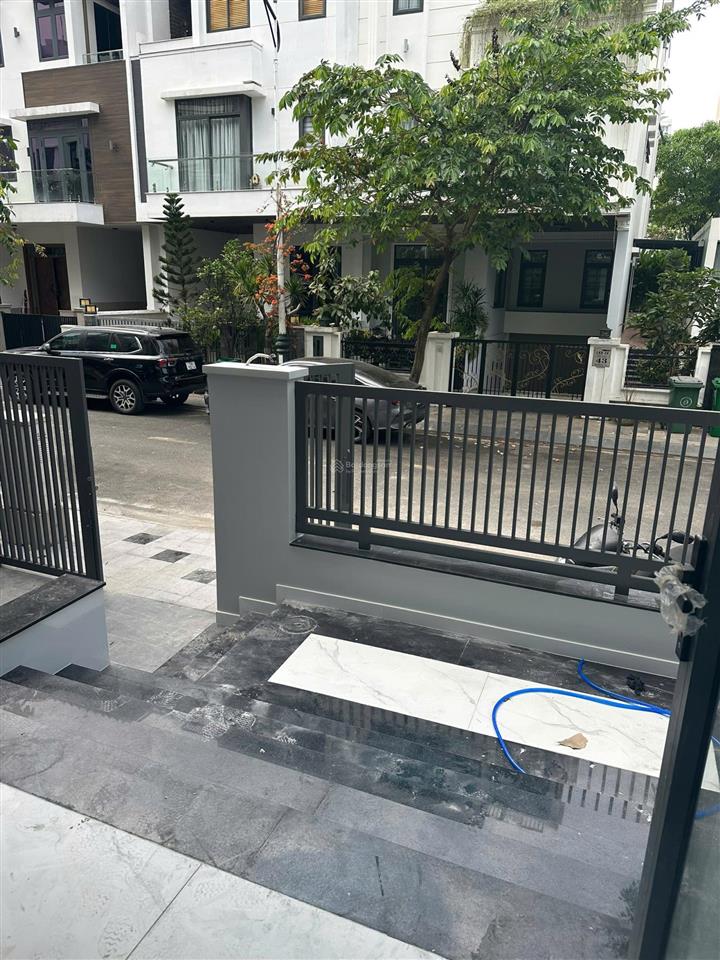 Cho thuê villa saigon mystery hưng thịnh  tml quận 2  504m² sàn giá 75 triệu có thang máy