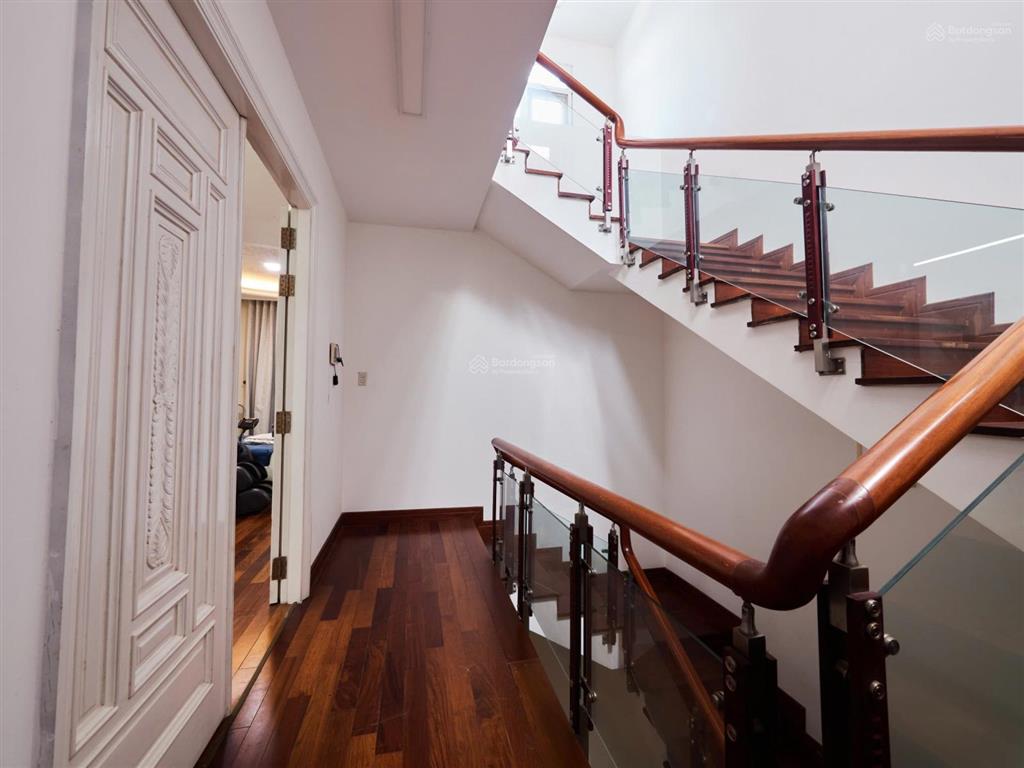 Muốn bán biệt thự 500m2, 90 tỷ tại saigon pearl, q. bình thạnh, 6pn, 6wc, full nội thất gần quận 1