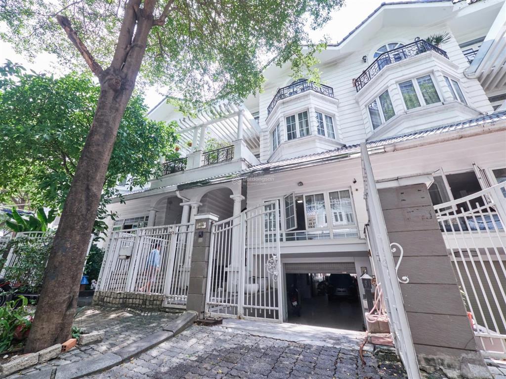 Bán biệt thự saigon pearl, 85 tỷ, 147m2, đẹp, nhiều tiện ích 0932 069 ***