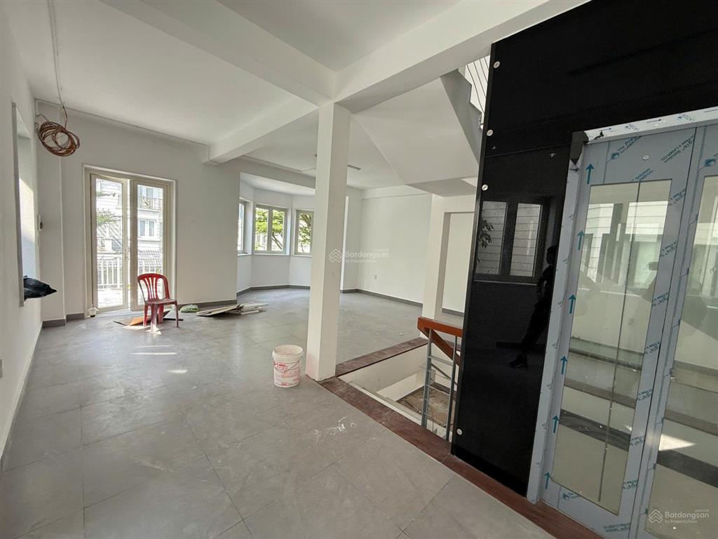 Cho thuê villa saigon pearl bình thạnh  làm văn phòng 889m2 giá 130 triệu 0932 069 ***