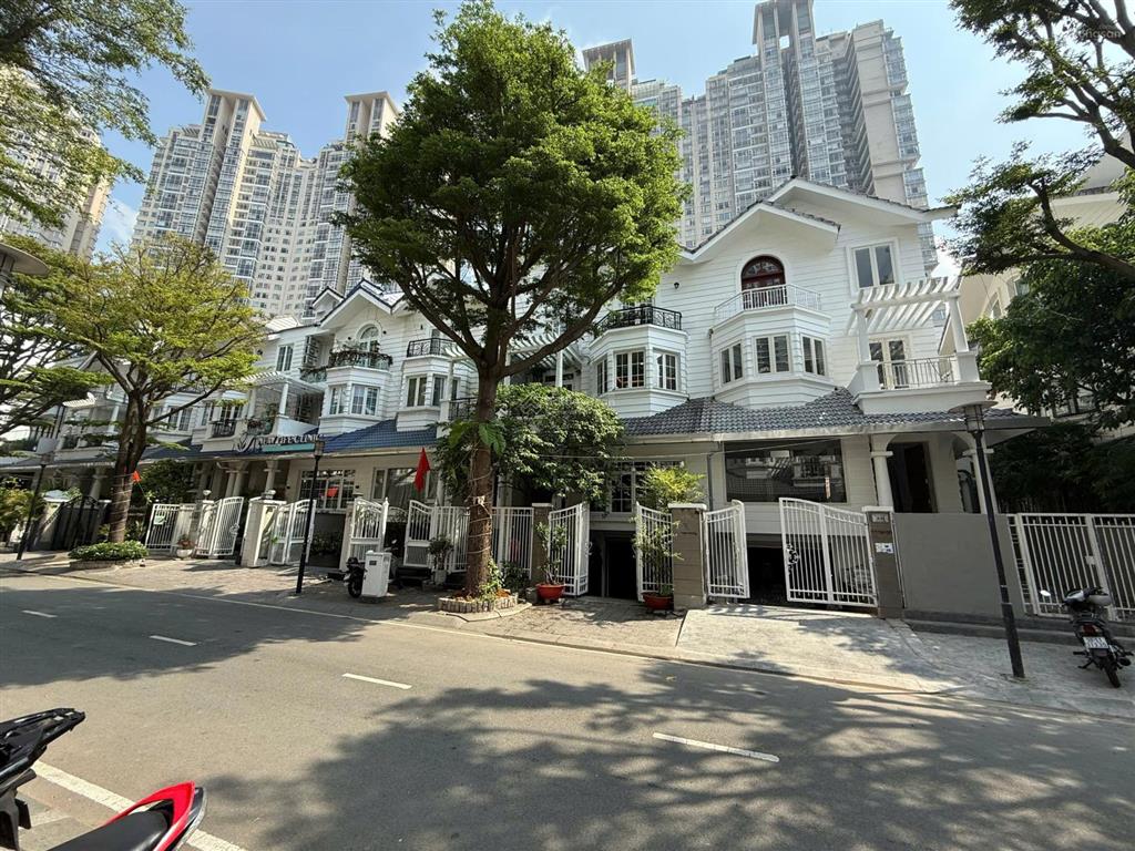 Cho thuê villa saigon pearl bình thạnh  làm văn phòng 889m2 giá 130 triệu 0932 069 ***