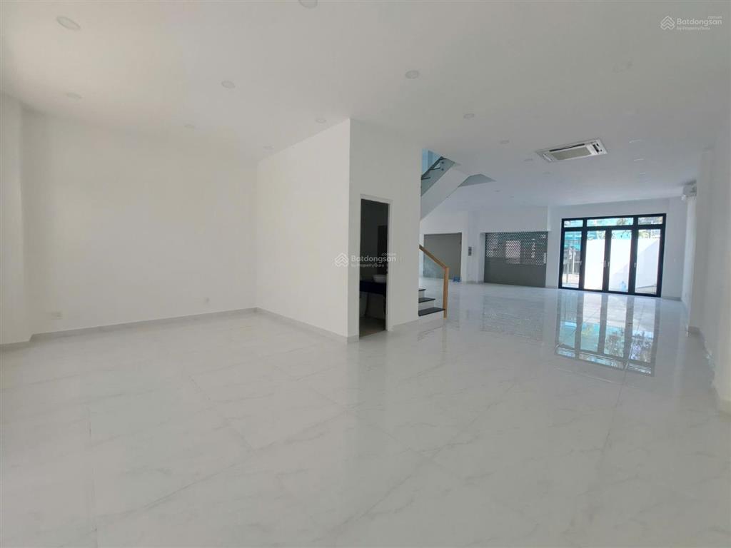 Cho thuê tòa nhà văn phòng khu an phú new city 1000m2 sàn 150 triệu