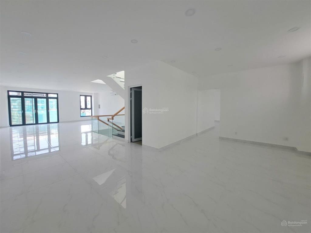 Cho thuê tòa nhà văn phòng khu an phú new city 1000m2 sàn 150 triệu