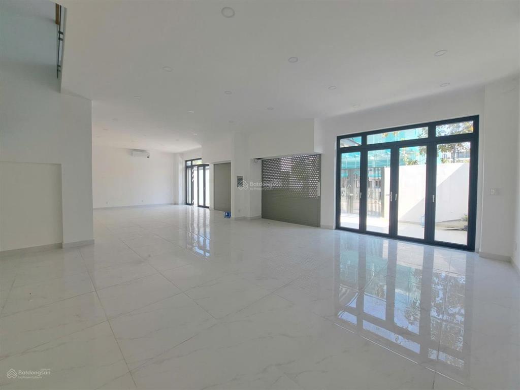 Cho thuê tòa nhà văn phòng khu an phú new city 1000m2 sàn 150 triệu
