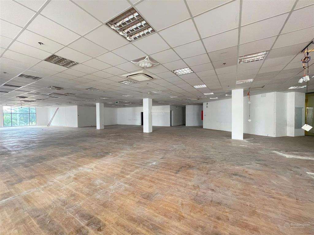 Cho thuê nguyên sàn shophouse masteri thảo điền 632m2 / sàn 0932 069 ***