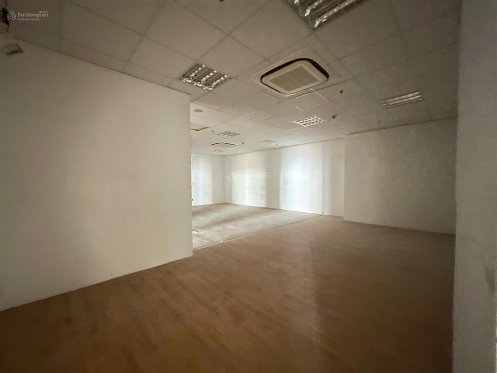 Cho thuê nguyên sàn shophouse masteri thảo điền 632m2 / sàn 0932 069 ***