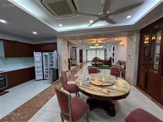 Cho thuê biệt thự tại saigon pearl, ở / làm văn phòng 236 triệu, hơn 1000m2 sàn sử dụng, 9pn, 9wc
