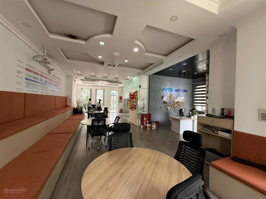 Cho thuê mặt bằng văn phòng 100m2 tầng trệt khu villa saigon pearl giá 40 triệu