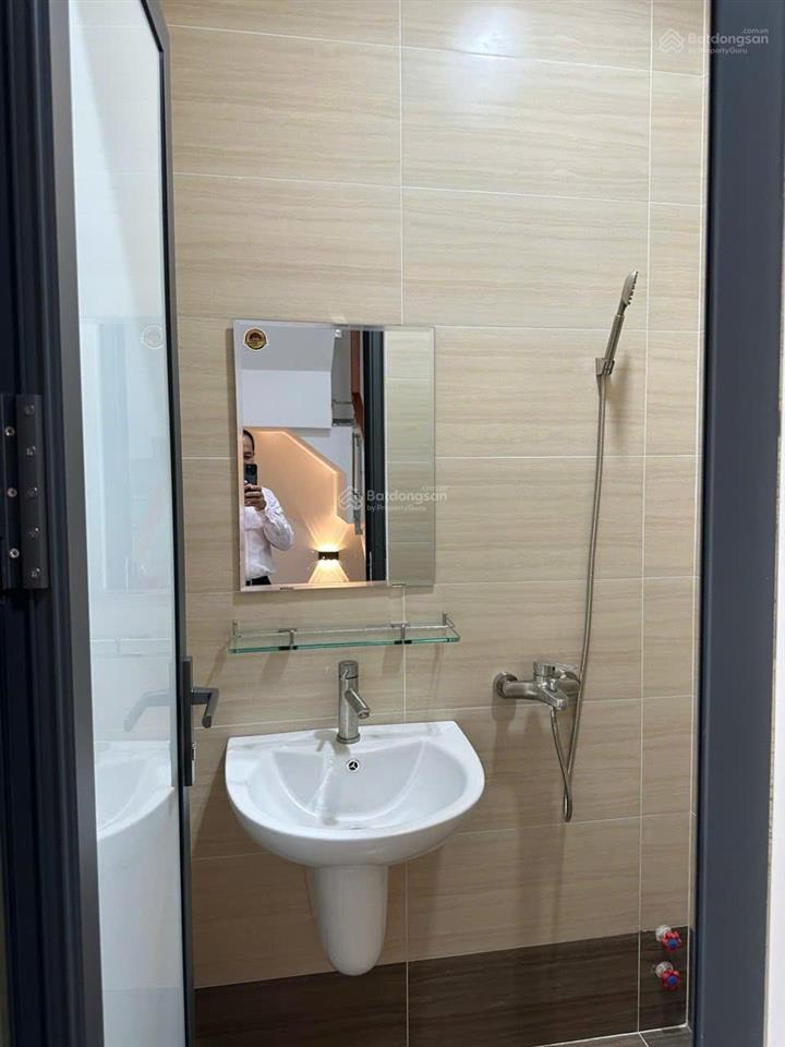 Cho thuê nguyên căn làm văn phòng  showroom